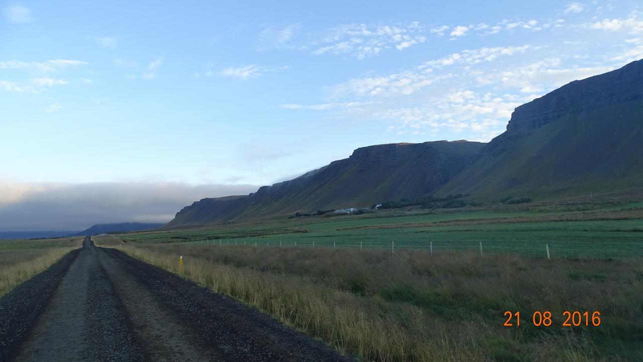 Гостевой дом Mithjanes Reykholahrepp Рейкхолар Экстерьер фото